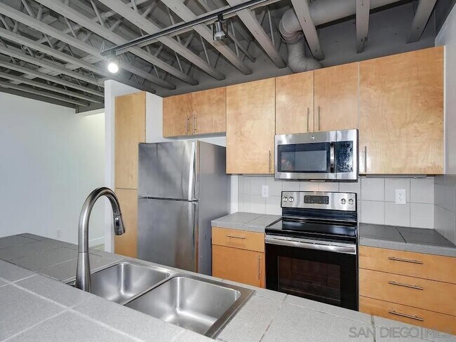 Building Photo - 4134 Adams Ave