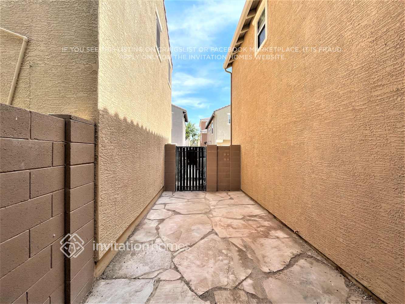 Building Photo - 451 S Hawes Rd