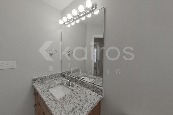 Building Photo - 2313 Saltwood Rd
