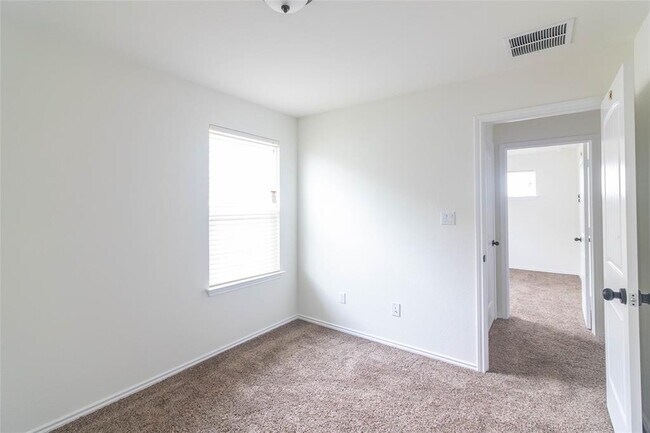 Building Photo - 1131 Aronia Ln