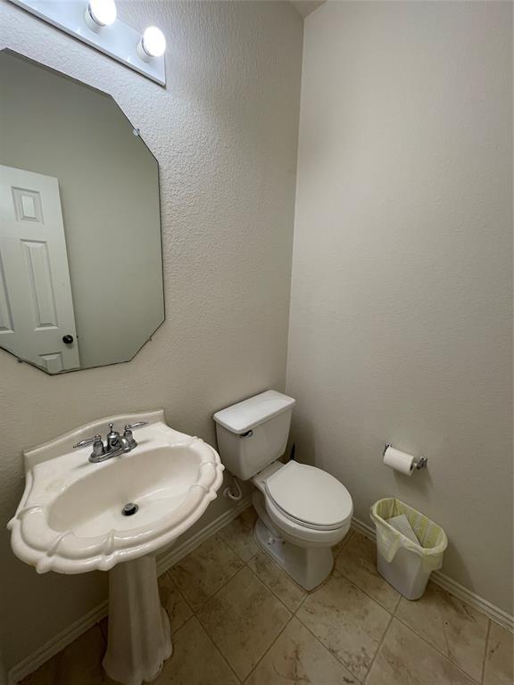Building Photo - 3830 Castle Rock Cove