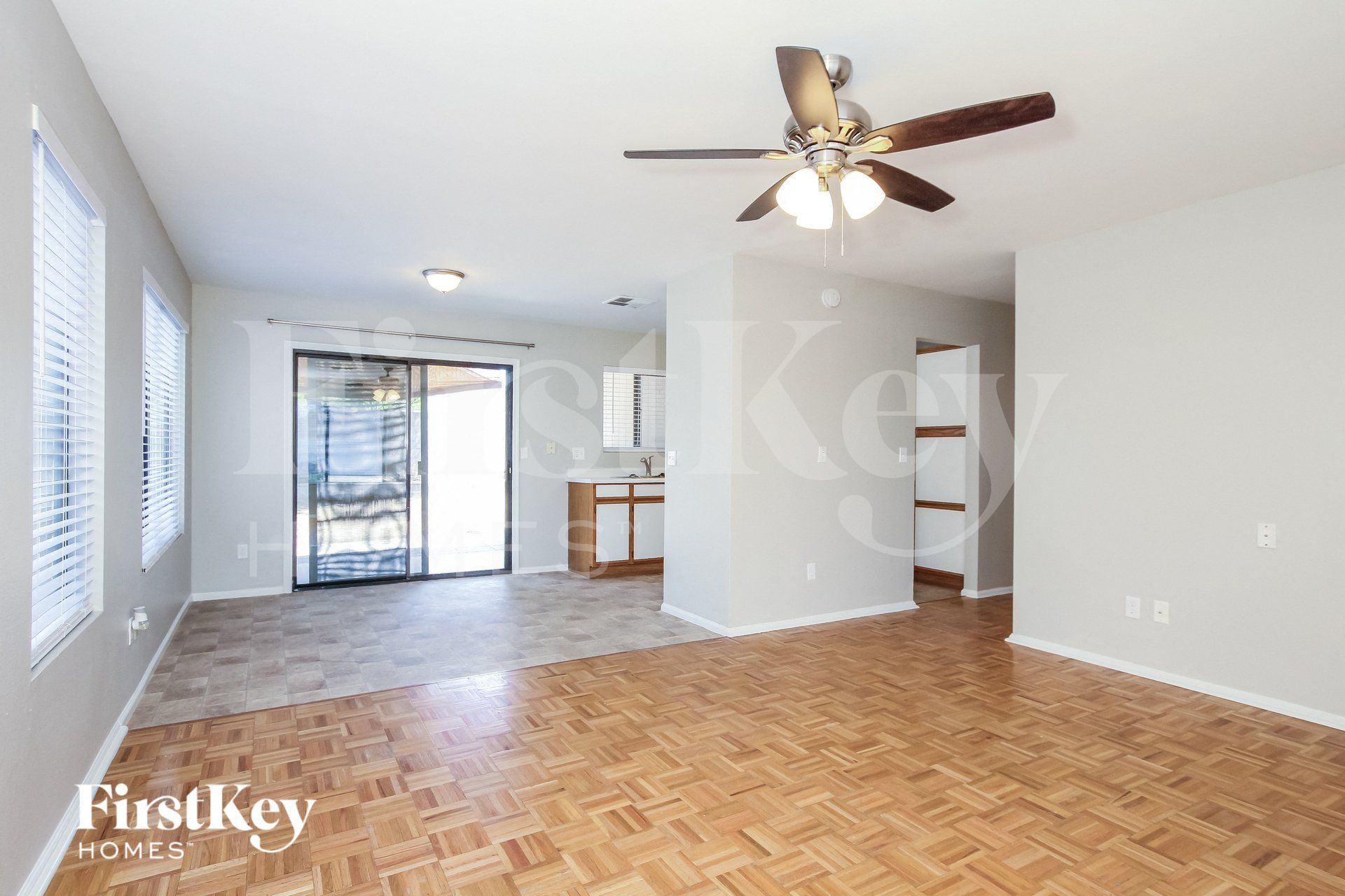 Building Photo - 3132 W Robin Ln