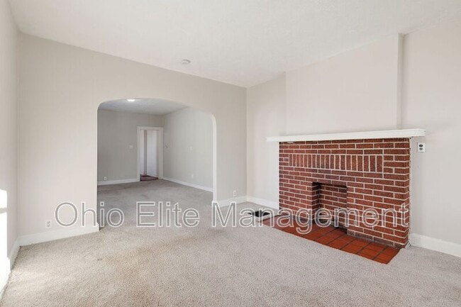 Building Photo - 500 N Champion Ave