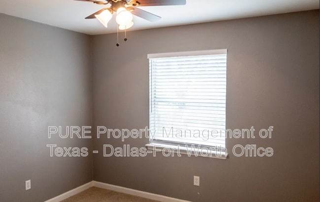 Building Photo - 641 Gallant Fox Dr