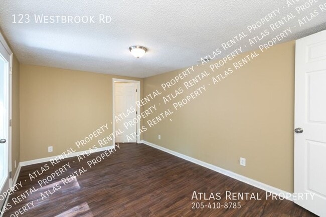 Building Photo - 123 Westbrook Rd