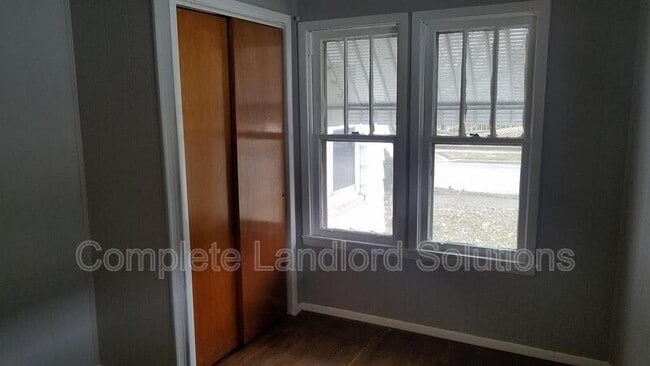 Building Photo - 2103 N 28th St