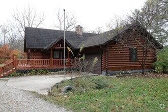 Building Photo - Gorgeous Log Cabin near West Lafayette!