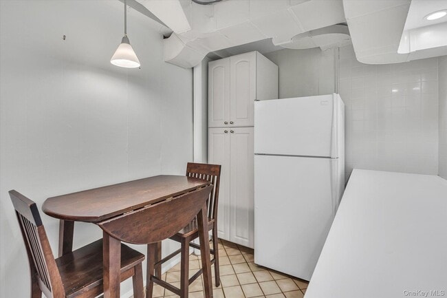 Building Photo - 11 Doris Ct