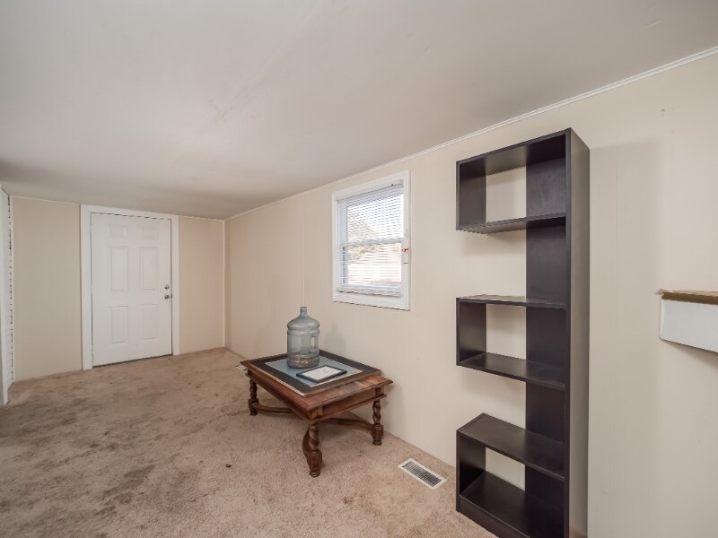 Building Photo - 910 S Ott Rd