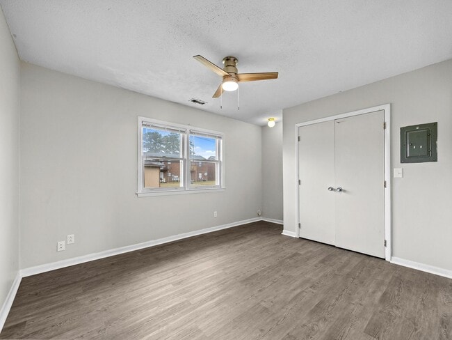 Building Photo - Welcome to Sophia Drive!