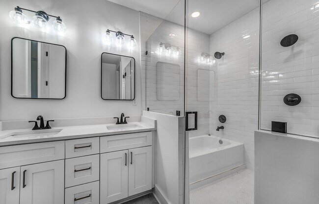 Building Photo - Modern Comfort + Extra Space — Beautiful 3BR/2.5BA Home on Foster Ave!