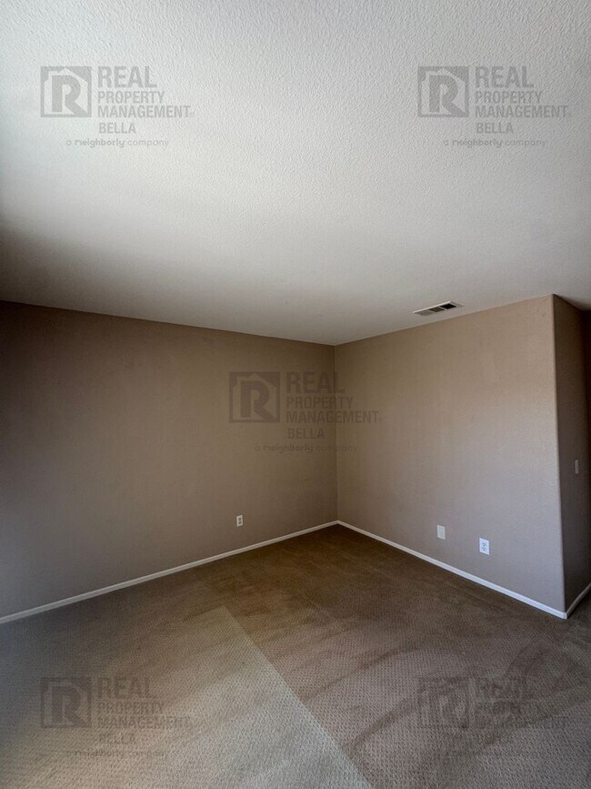 Building Photo - 756 Conlon Dr