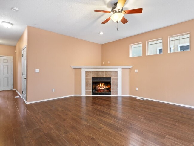 Building Photo - 3 Bed Home w/Recent Updates Attached Garag...