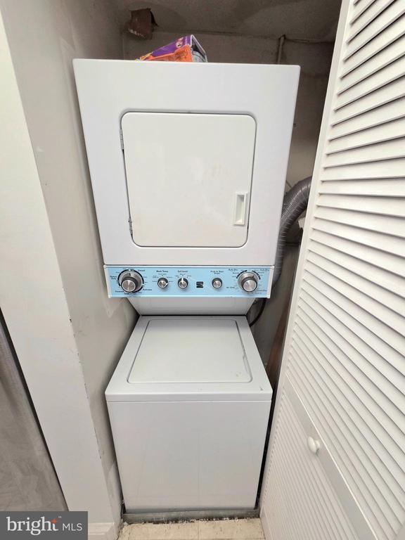 Building Photo - 3821 Davis Pl NW