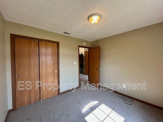 Building Photo - 7822 Crooked Meadows Dr