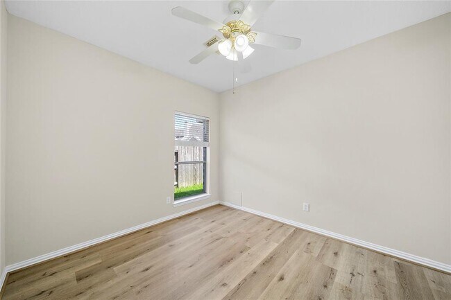 Building Photo - 3106 Rainbow Ct
