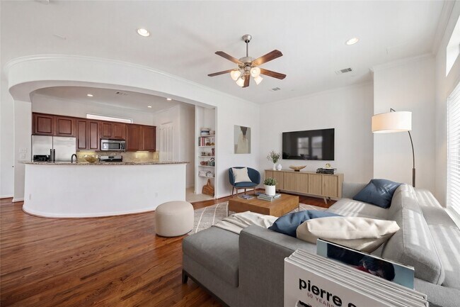 Building Photo - 5210 Petty St