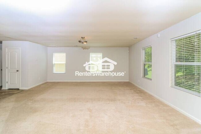 Building Photo - 4/3 Brick front Home