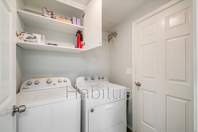 Building Photo - 9025 W Lorinda Dr