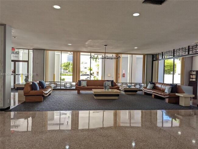 Building Photo - 137 Golden Isles Dr