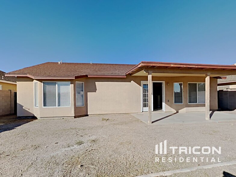 Building Photo - 40237 N Jodi Dr