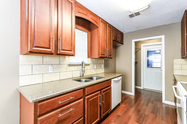 Building Photo - 6407 35th St