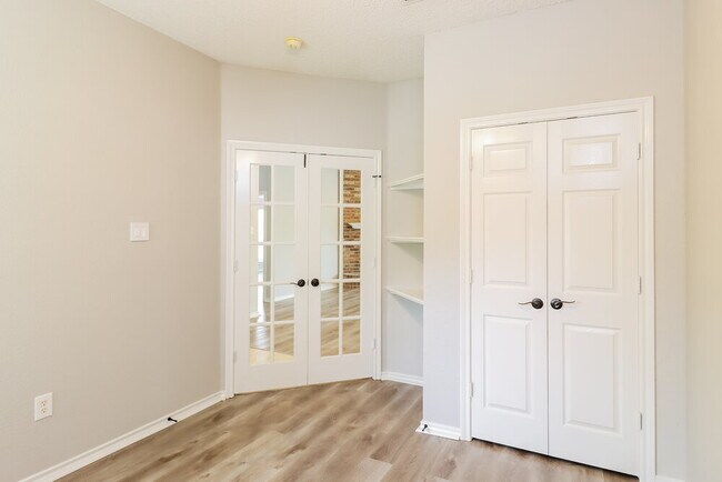 Building Photo - 6211 August Run