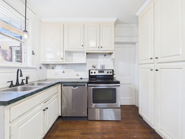 Building Photo - 4222 Chamberlayne Ave