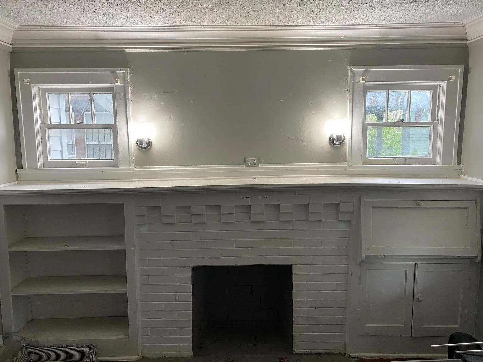 Building Photo - 5836 Euclid Ave