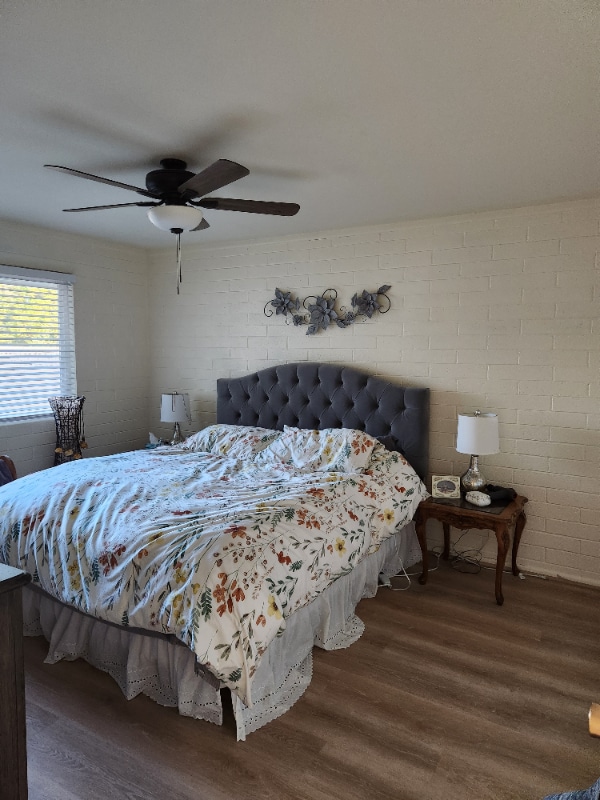 Building Photo - 10042 W Riviera Dr