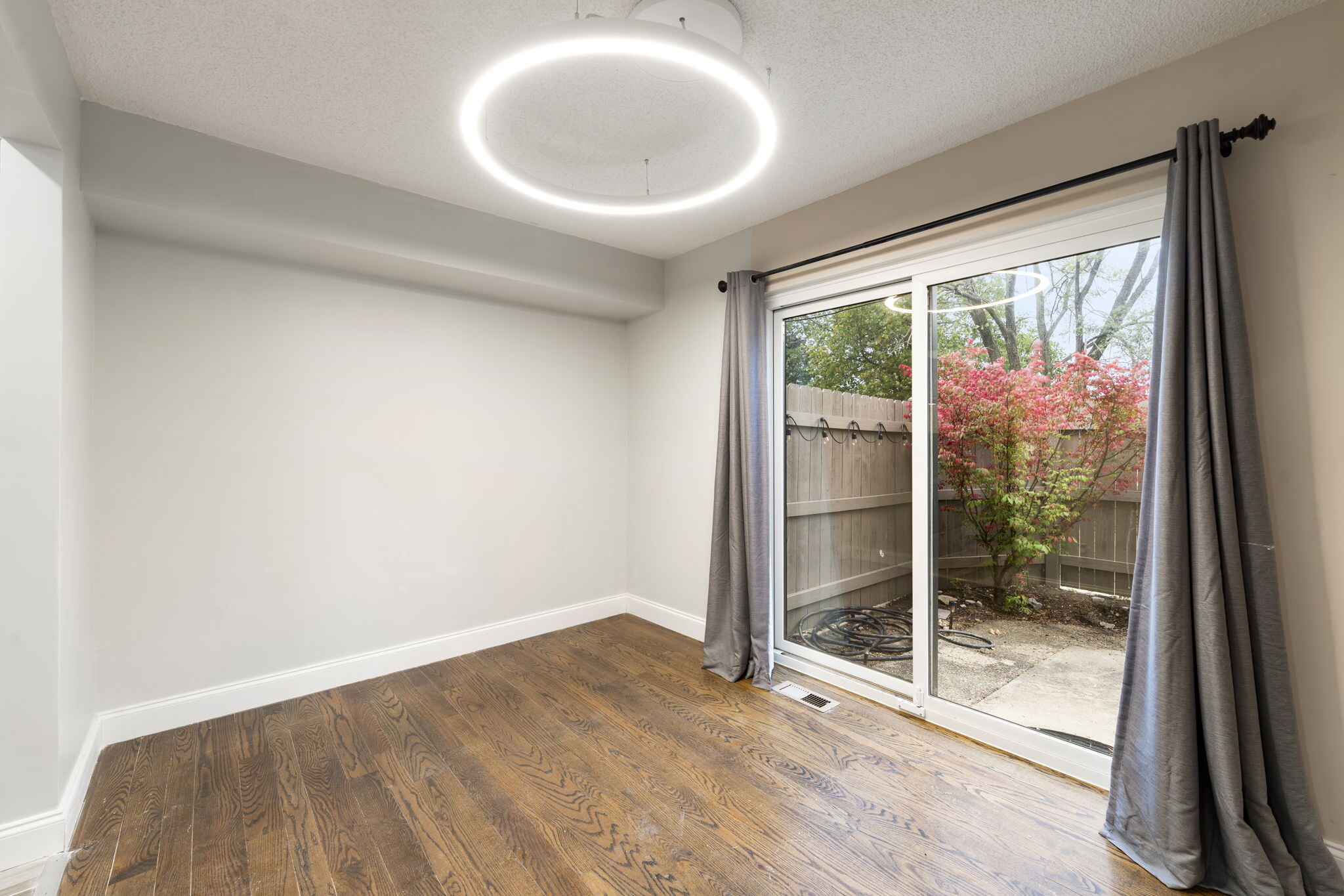 Building Photo - 136 Mohawk Trl