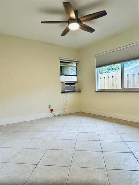 Building Photo - 1800 NE 4th St