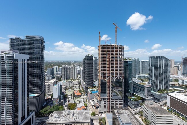 Building Photo - 950 Brickell Bay Dr