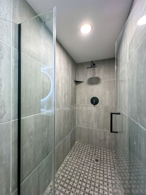 Building Photo - 218 S Olive St