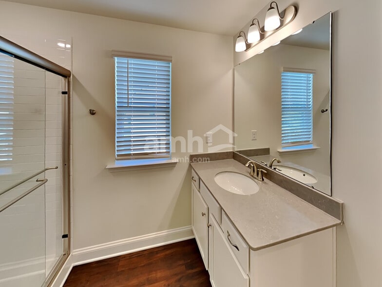 Building Photo - 1322 Bethany Dallas Dr