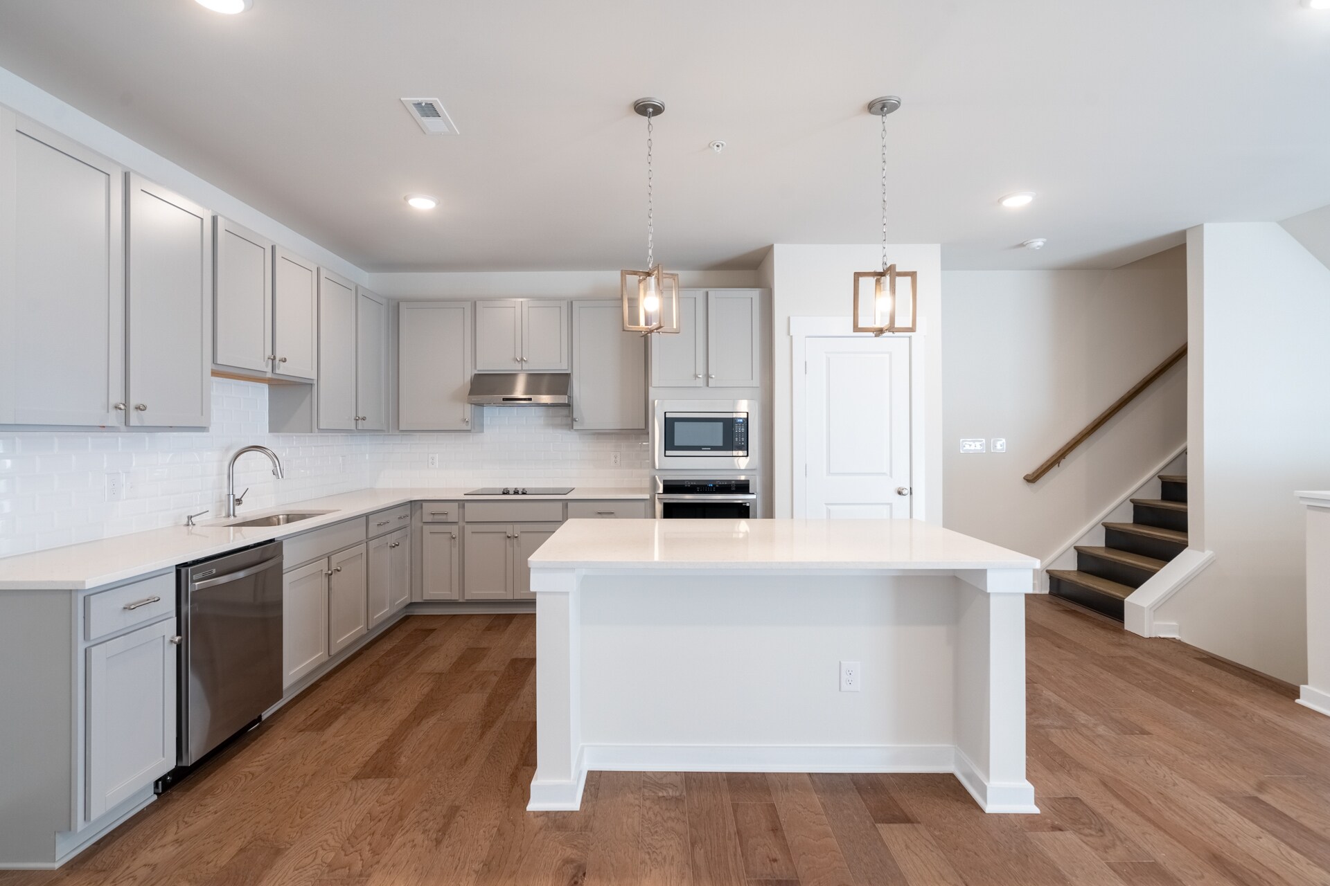 Kitchen - 3446 Carlton St