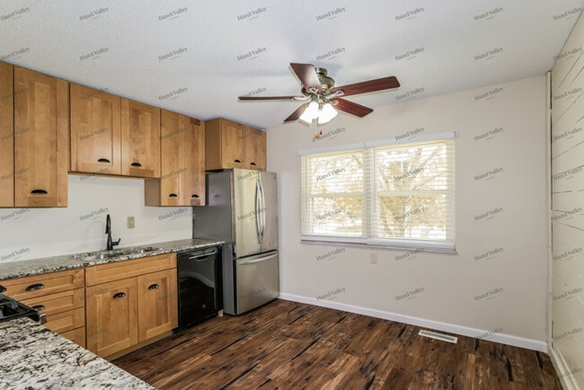 Building Photo - 1316 Cave Springs Estate Dr