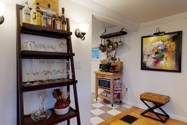 Building Photo - 37 Marivista Ave