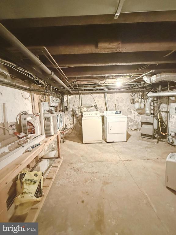 Building Photo - 1625 S 9th St