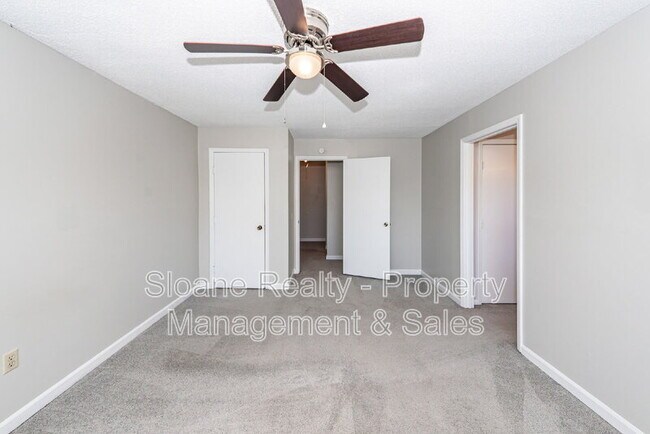 Building Photo - 40 Meander Row