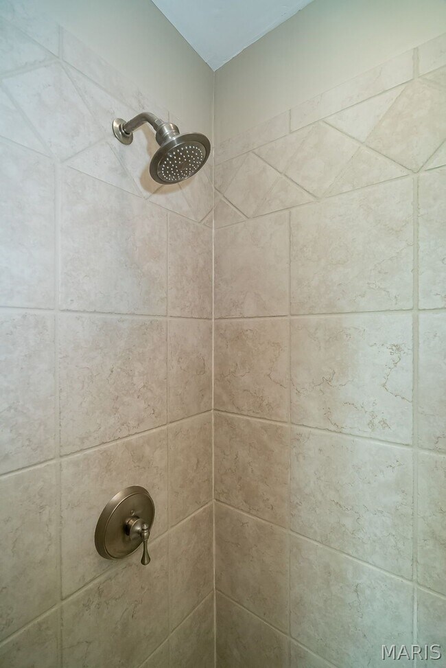 Building Photo - 1120 S Mason Rd