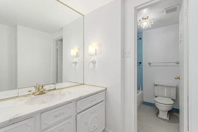 Building Photo - Three Bed / Two bath at Cherry Creek at th...