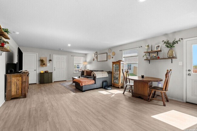 Building Photo - 6403 Ignacio Ct