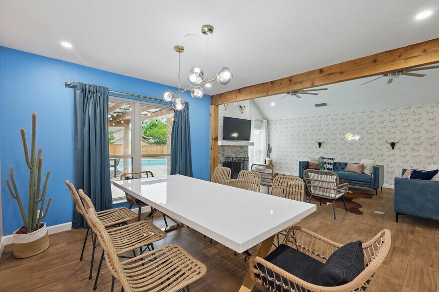 Building Photo - 6333 Tosca Dr