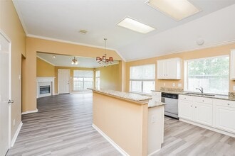 Building Photo - 19318 Pinewood Bluff Ln