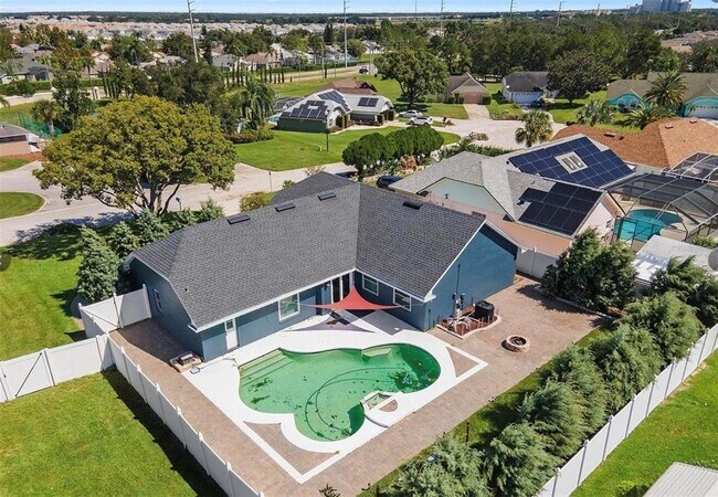 Building Photo - 5517 Loma Vista Dr E