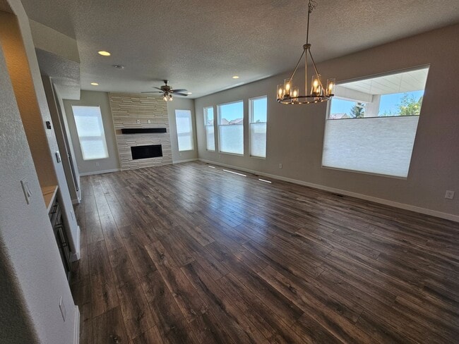 Building Photo - 1853 Clayhouse Dr