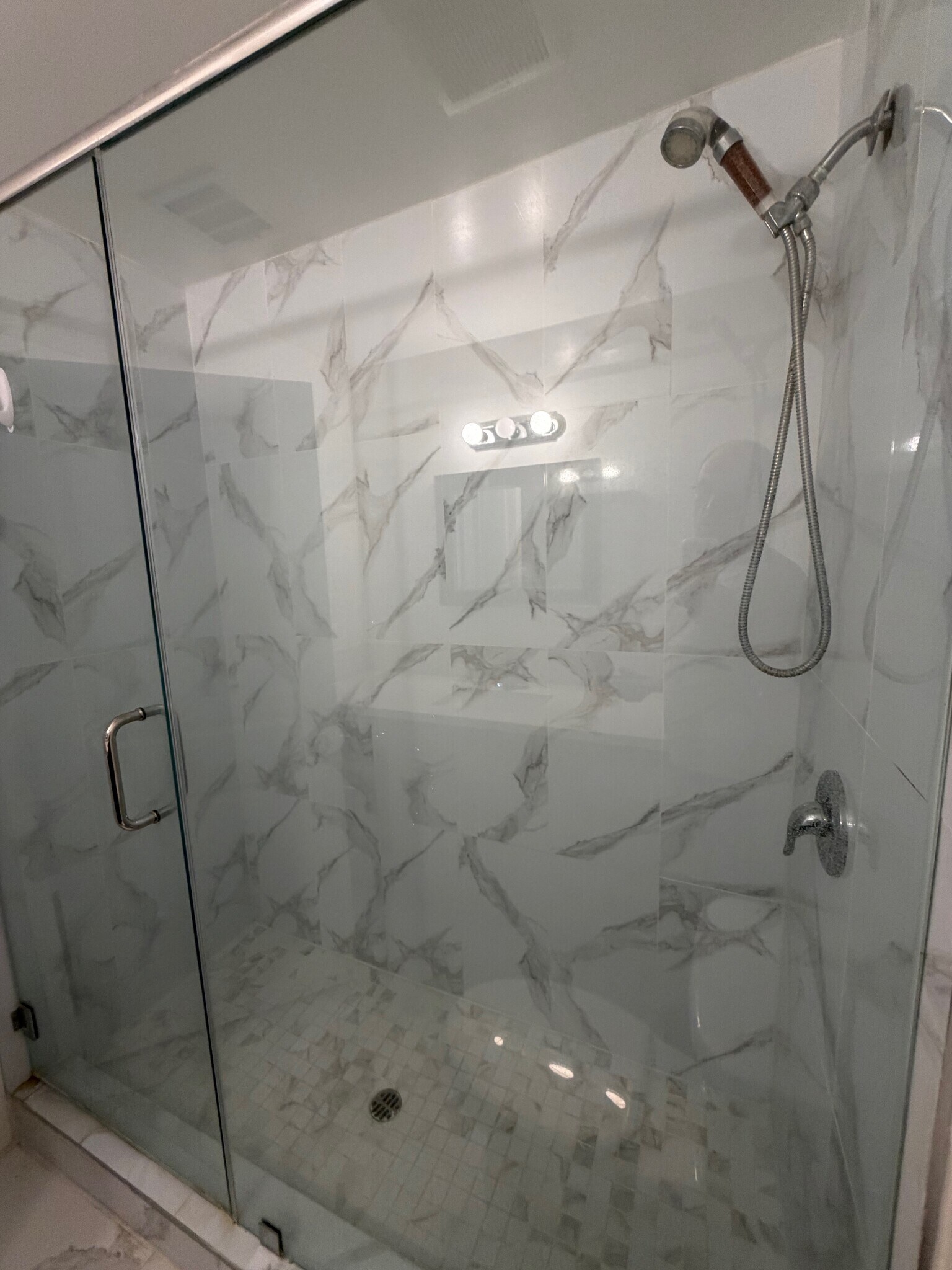 Building Photo - 2314 Montrose Ave