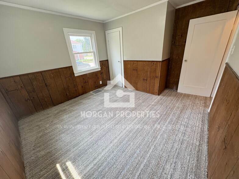 Building Photo - 1804 S Wall Ave