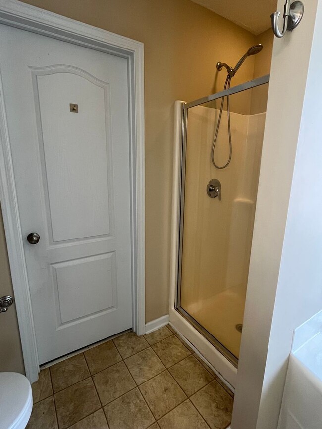 Building Photo - Charming 3 Bed Raeford Home with Fenced Yard